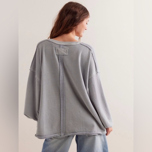Free People We The Free Venice V-Neck Sweatshirt: Cold Winter; Size Small - Picture 2 of 13